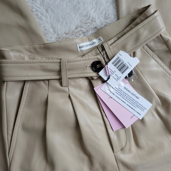 Avec Les Filles High Rise Pleated Wide Leg Vegan Leather Pants - Picture 3 of 9